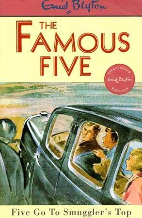 THE FAMOUS FIVE - FIVE GO TO SMUGGLERS TOP